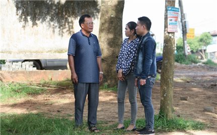 Người “phanh” tội phạm cho buôn làng