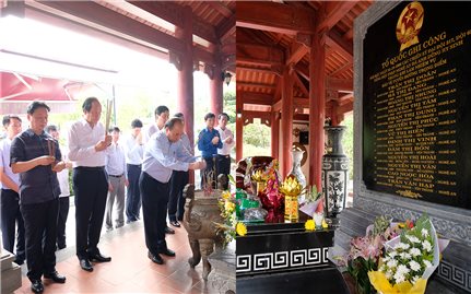 Thủ tướng thăm các ‘địa chỉ Đỏ’ tại Nghệ An