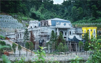 Liệu “con voi có tiếp tục chui lọt lỗ kim”?