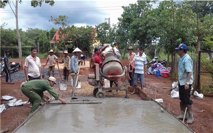 Thực hiện Chương trình 135 ở Bình Phước: Phát triển sản xuất cải thiện đời sống dân sinh