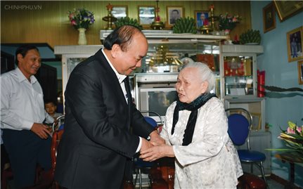 Thăm và làm việc tại Gia Lai: Thủ tướng Nguyễn Xuân Phúc trăn trở về đời sống đồng bào dân tộc