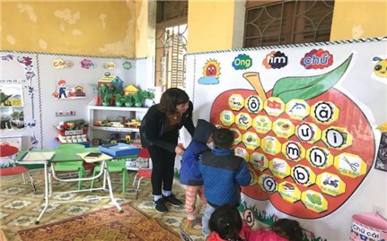 Giúp trẻ em DTTS tự tin giao tiếp bằng tiếng Việt