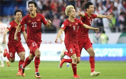 Hát tiếp khúc quân hành, Việt Nam vào tứ kết Asian Cup
