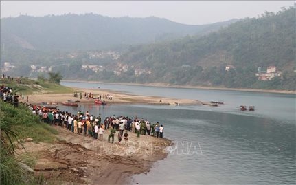 Hòa Bình: Tắm sông Đà, 8 học sinh chết đuối thương tâm