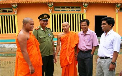 Hỗ trợ thông tin, tuyên truyền về dân tộc, tôn giáo