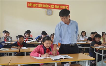 Nghệ An: Gieo mầm xanh trên vùng đất khó