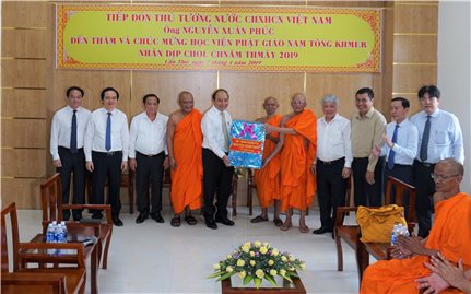 Thủ tướng Chính phủ Nguyễn Xuân Phúc thăm, chúc Tết cổ truyền đồng bào Khmer Tp. Cần Thơ