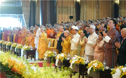 Thủ tướng: Đại lễ Vesak đã vượt trên một lễ hội văn hóa tôn giáo thông thường