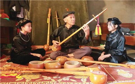 Nghệ nhân Lương Thiêm Phú: Một đời vì những bài Then