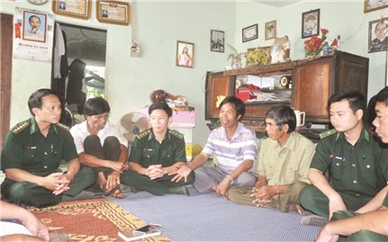 Người có uy tín trong đồng bào DTTS tỉnh Kon Tum: Thể hiện vai trò tích cực trên nhiều lĩnh vực
