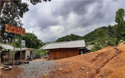 Điện Biên: Người dân Tìa Dình bất an vì khối sạt trượt cực lớn