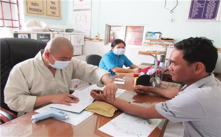 Đại đức Kim Sol làm theo lời Bác