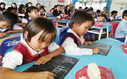Chương trình giáo dục phổ thông mới cấp tiểu học: Chú trọng đến đối tượng học sinh là người DTTS, miền núi