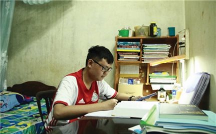 Đăk Lăk: Nam sinh đỗ thủ khoa khối A đam mê lập trình máy tính