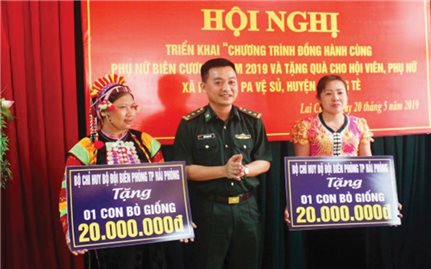 “Đồng hành cùng phụ nữ biên cương”