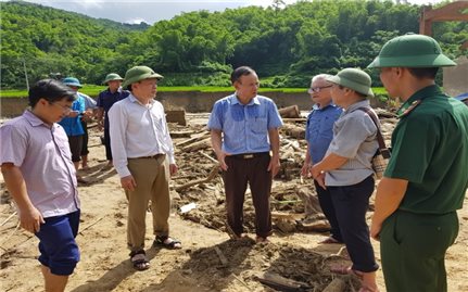 Ủy ban Dân tộc: Thăm hỏi các gia đình bị thiệt hại do mưa lũ tại huyện Quan Sơn và Mường Lát, tỉnh Thanh Hóa