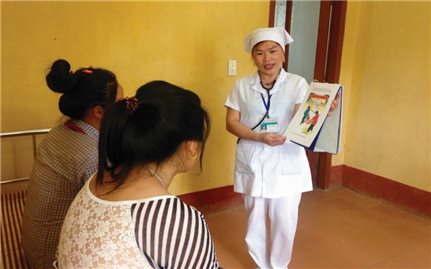 Pác Nặm (Bắc Kạn): Báo động tình trạng phụ nữ sinh con tại nhà
