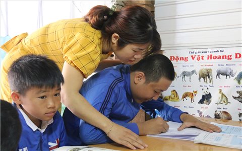 Cô giáo của những đứa trẻ "chuyên biệt" ở Đắk Lao