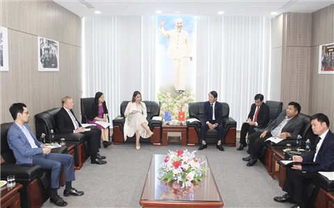 Bộ trưởng, Chủ nhiệm Ủy ban Dân tộc Hầu A Lềnh tiếp Đại sứ New ZeaLand tại Việt Nam