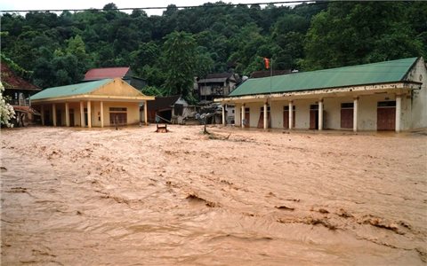 Gần 170 trường ở Nghệ An bị ảnh hưởng mưa lũ chưa thể tổ chức dạy học trở lại