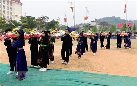 Tuyên Quang: Rộn ràng Lễ hội Lồng tông