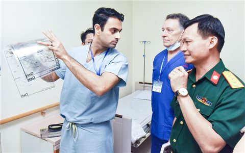 Phẫu thuật khớp háng miễn phí cho bệnh nhân nghèo