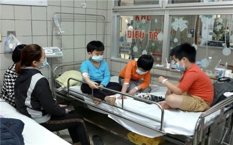 Toàn bộ học sinh bị ngộ độc điều trị tại Bệnh viện Bạch Mai đã xuất viện