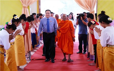 Phó Chủ tịch Thường trực Quốc hội Trần Thanh Mẫn chúc Tết cổ truyền Chôl Chnăm Thmây tại Cần Thơ