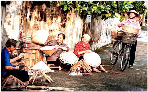 "Lối mở" cho nghề làm nón Huế
