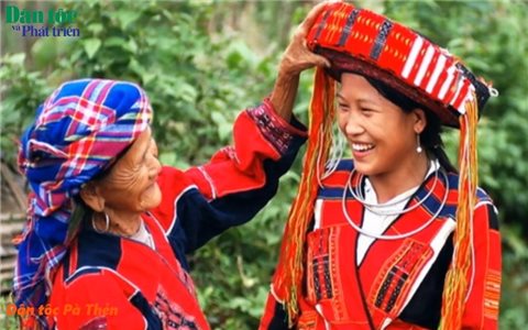Dân tộc Pà Thẻn
