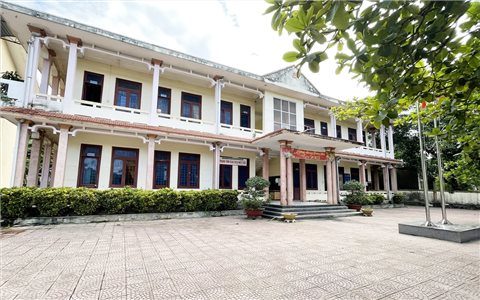 Quảng Bình: Cán bộ xã đi xem đánh bóng chuyền trong giờ hành chính, hàng loạt phòng ban cửa đóng then cài