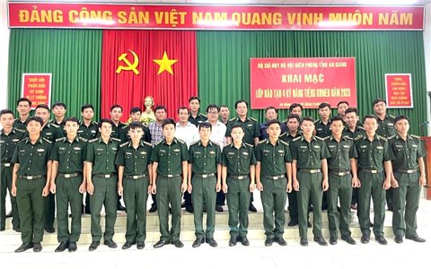 An Giang: Khai Giảng lớp đào tạo kỹ năng tiếng Khmer cho cán bộ Bộ đội Biên phòng