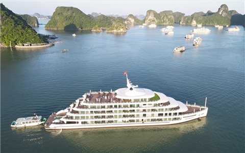Quảng Ninh: Khai trương siêu du thuyền trên Vịnh Hạ Long