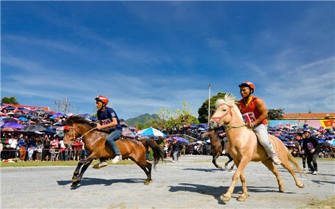 Bắc Hà (Lào Cai): Đưa lễ hội truyền thống thành sản phẩm du lịch đặc trưng