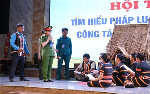 Kon Tum: Nhiều ý nghĩa từ hội thi tìm hiểu pháp luật về lĩnh vực công tác dân tộc