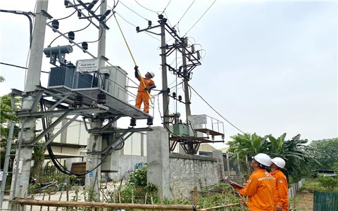 Công ty Điện lực Hòa Bình chủ động cấp điện ổn định, an toàn dịp cuối năm 2024