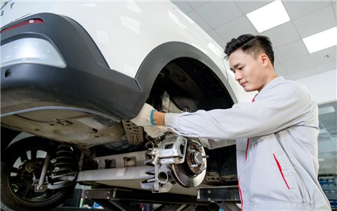 Vượt Hyundai, Toyota, VinFast chính thức là hãng xe có mạng lưới xưởng dịch vụ số 1 tại Việt Nam