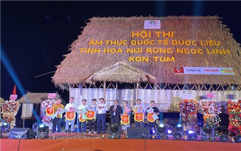 Tu Mơ Rông (Kon Tum): Khai mạc Hội thi ẩm thực quốc tế