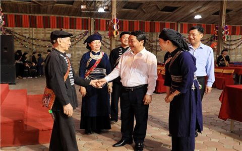 Bộ trưởng, Chủ nhiệm Uỷ ban Dân tộc Hầu A Lềnh thăm, làm việc tại tỉnh Thái Nguyên