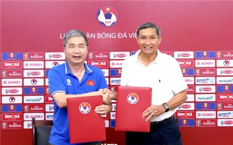 HLV Mai Đức Chung trở lại dẫn dắt Đội tuyển nữ Việt Nam