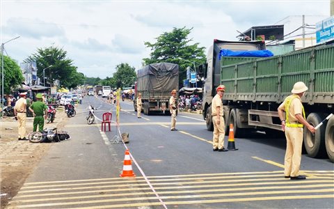 Chủ tịch tỉnh Đắk Nông trực tiếp chỉ đạo công tác cứu nạn và xác định nguyên nhân vụ tai nạn giao thông làm 3 người chết