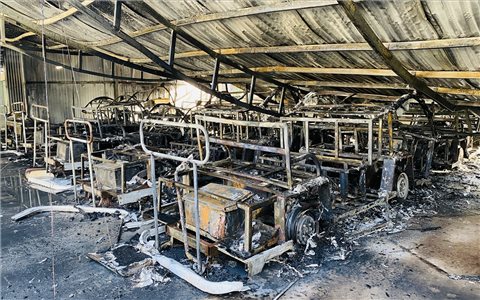 Quảng Nam: 21 chiếc xe điện du lịch bị lửa thiêu rụi