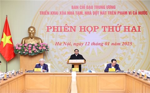 Thủ tướng: Phải cập nhật hằng ngày kết quả xóa nhà tạm, nhà dột nát trên cả nước