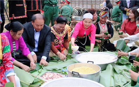 Ấm áp Chương trình “Bánh chưng xanh - Tết vì người nghèo” năm 2025 tại Ngôi nhà chung