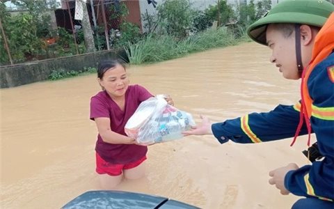 Nghĩa tình lan tỏa nơi vùng rốn lũ Nông Cống