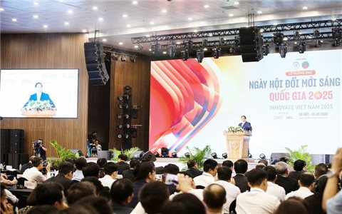 Thủ tướng: Không hạn chế không gian đổi mới sáng tạo của bất cứ tập thể và cá nhân nào