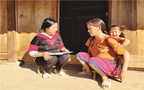 Đề xuất tăng phụ cấp cho nhân viên y tế thôn, tổ dân phố, cô đỡ thôn, bản
