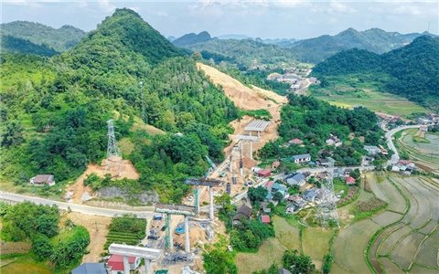 Công điện đẩy nhanh tiến độ 4 dự án cao tốc trọng điểm ở khu vực miền núi phía Bắc