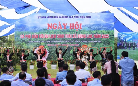 Hàng nghìn du khách tham dự Ngày hội Cà phê ở Điện Biên