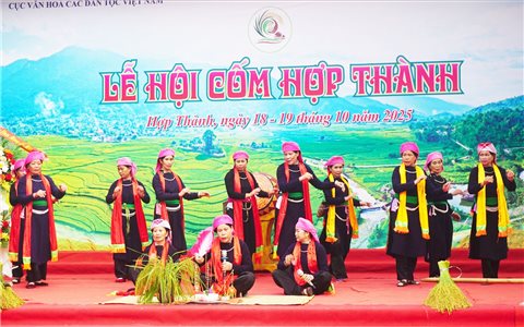 Về Hợp Thành trải nghiệm hương cốm mới